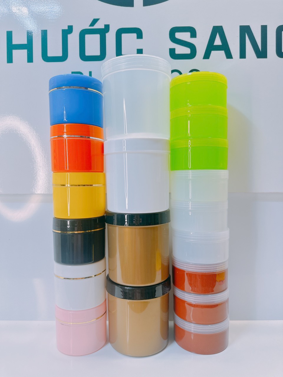 Hũ nhựa đựng mỹ phẩm - Bao Bì Nhựa Kim Lộc Phát - Công Ty TNHH MTV Sản Xuất Thương Mại Kim Lộc Phát
